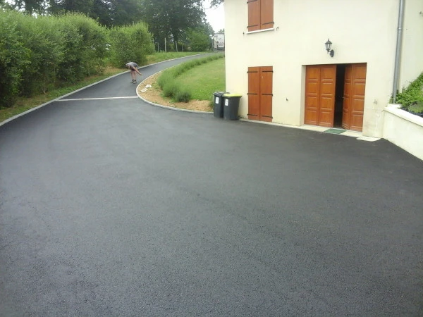 Goudronnage à Saint-Martin-le-Vieux